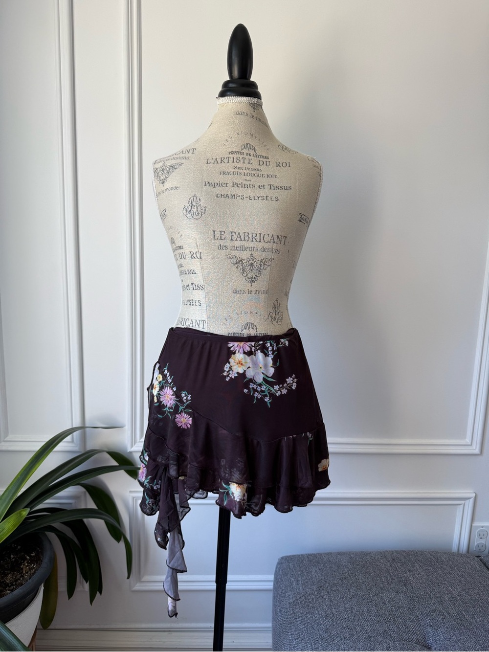 Bershka Floral Asymmetrical Ruffle Mini Skort - Brown